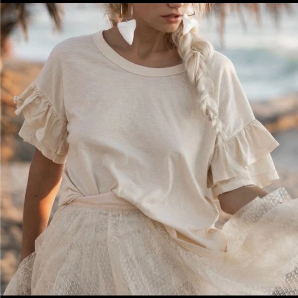 Chele by James Michele Tropicana Ruffled Shirt Sleeve Tee in White
